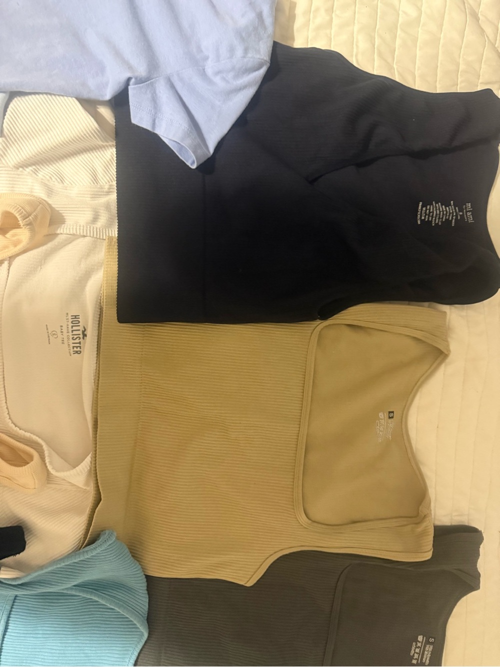 Hollister Tank & Graphic Tee Bundle - Light Blue, Cream, White, Black - Picture 7 of 10